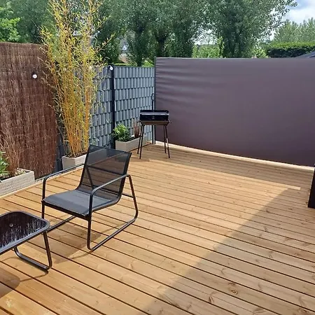 Au Petit Nid Apartamento Bergues Exterior foto
