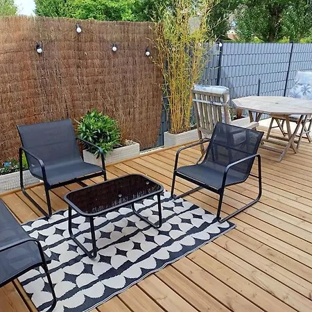 Au Petit Nid Apartamento Bergues Exterior foto